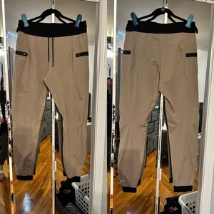 Bylt Premium Jogger Size Large in Khaki and Black